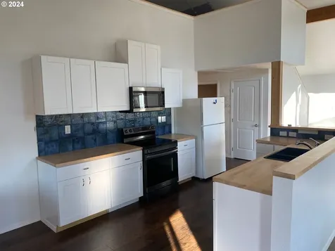 356 19th Street Port Orford OR 97465