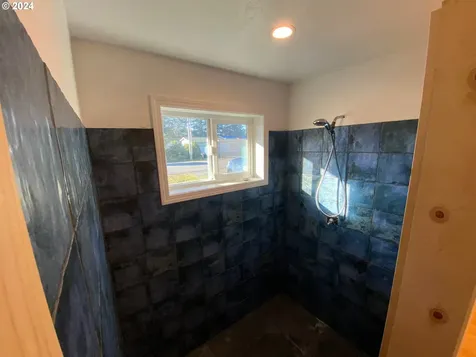 356 19th Street Port Orford OR 97465