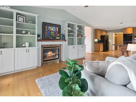 33717 Se 6th Street Washougal WA 98671