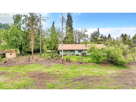 8986 Thurston Road Springfield OR 97478