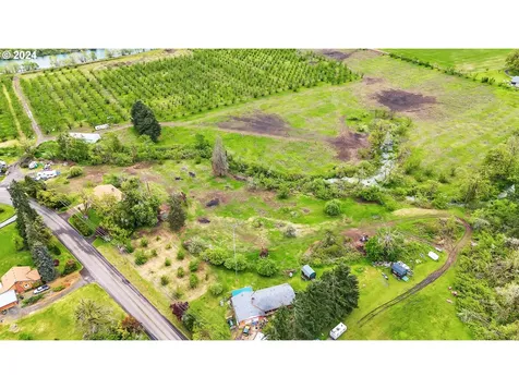 8986 Thurston Road Springfield OR 97478
