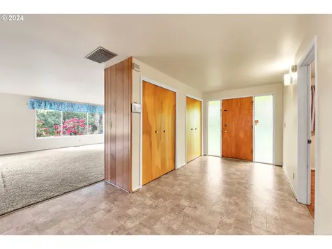 8986 Thurston Road Springfield OR 97478