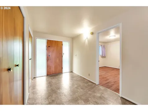 8986 Thurston Road Springfield OR 97478