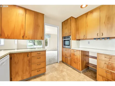 8986 Thurston Road Springfield OR 97478
