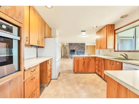 8986 Thurston Road Springfield OR 97478