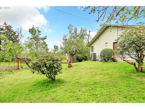 8986 Thurston Road Springfield OR 97478