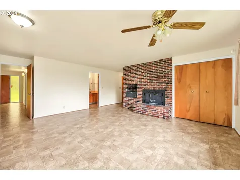 8986 Thurston Road Springfield OR 97478
