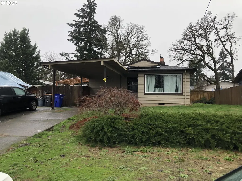 730 E Fairfield Street Gladstone OR 97027
