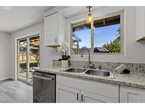 1205 Laurelhurst Drive Eugene OR 97402