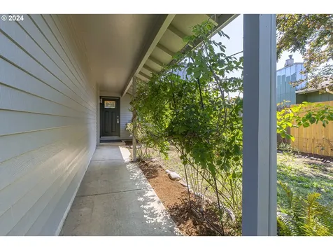 1205 Laurelhurst Drive Eugene OR 97402