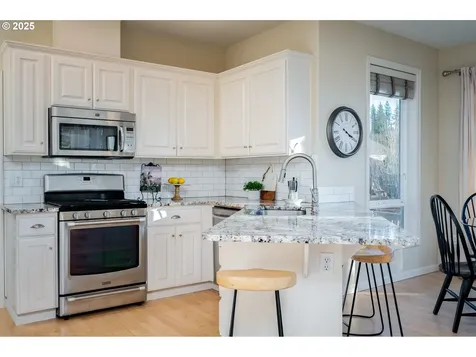 11512 NW Permian Drive Portland OR 97229