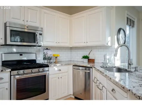 11512 NW Permian Drive Portland OR 97229