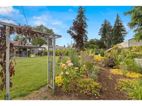 213 Se 102nd Avenue Vancouver WA 98664