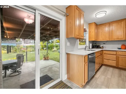 213 Se 102nd Avenue Vancouver WA 98664