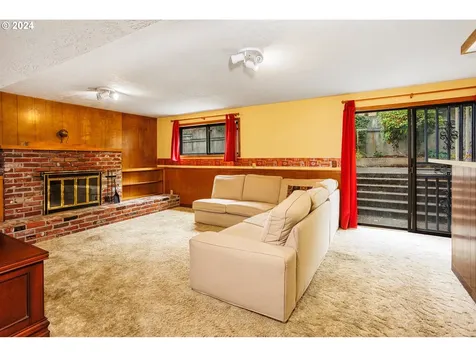 3840 Ne Liberty Terrace Portland OR 97211