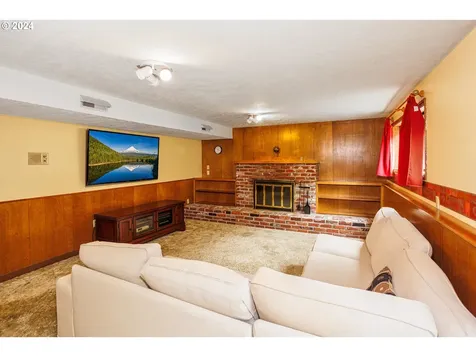3840 Ne Liberty Terrace Portland OR 97211