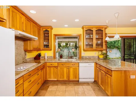 3840 Ne Liberty Terrace Portland OR 97211