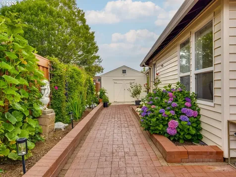 409 SE 160th Avenue Vancouver WA 98684