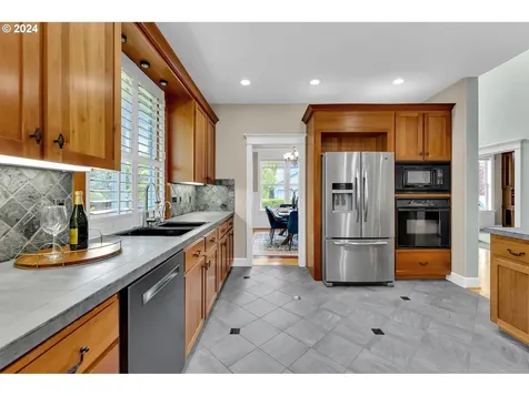 12608 Nw 46th Avenue Vancouver WA 98685
