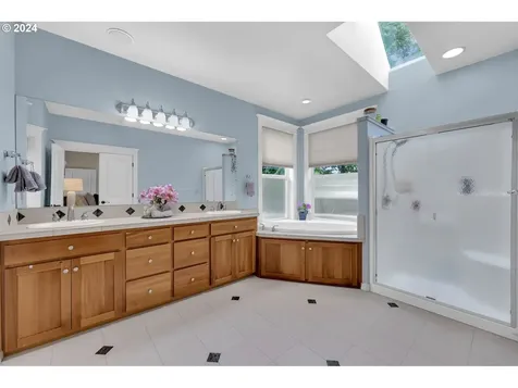 12608 Nw 46th Avenue Vancouver WA 98685