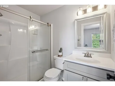6717 N Alta Avenue Portland OR 97203