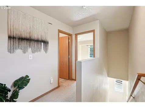 6717 N Alta Avenue Portland OR 97203