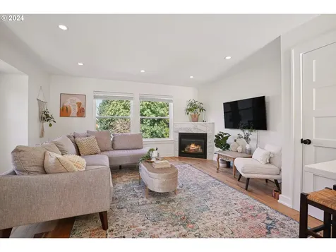 6717 N Alta Avenue Portland OR 97203