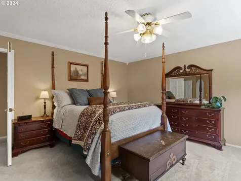 3012 Sw Mawrcrest Avenue Gresham OR 97080