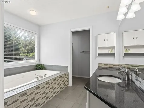 3012 Sw Mawrcrest Avenue Gresham OR 97080