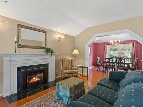 3012 Sw Mawrcrest Avenue Gresham OR 97080