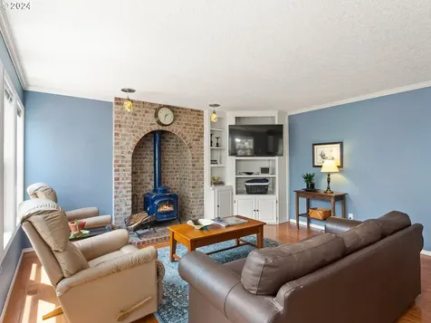 3012 Sw Mawrcrest Avenue Gresham OR 97080