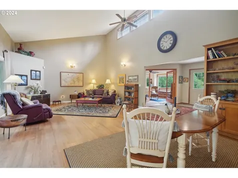 14421 Clackamas River Drive Oregon City OR 97045