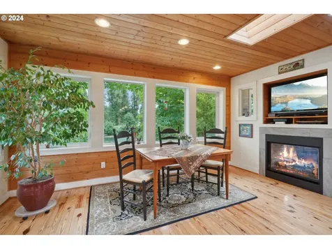 14421 Clackamas River Drive Oregon City OR 97045