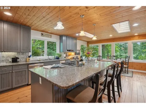 14421 Clackamas River Drive Oregon City OR 97045