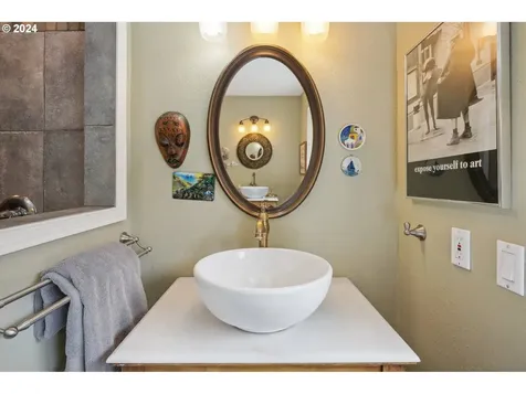 14421 Clackamas River Drive Oregon City OR 97045