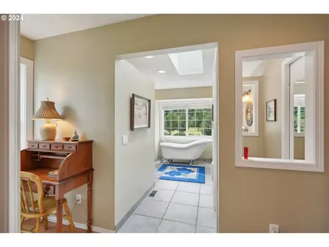 14421 Clackamas River Drive Oregon City OR 97045