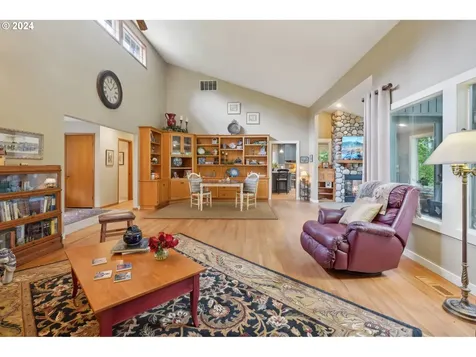 14421 Clackamas River Drive Oregon City OR 97045