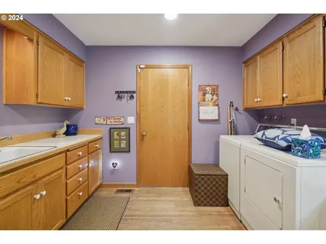 14421 Clackamas River Drive Oregon City OR 97045