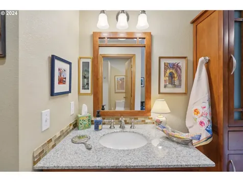 14421 Clackamas River Drive Oregon City OR 97045