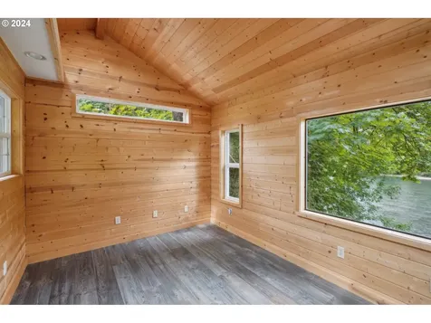 14421 Clackamas River Drive Oregon City OR 97045