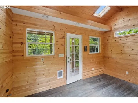 14421 Clackamas River Drive Oregon City OR 97045