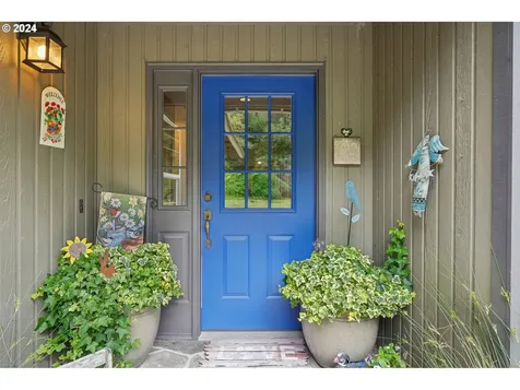 14421 Clackamas River Drive Oregon City OR 97045