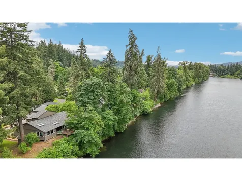 14421 Clackamas River Drive Oregon City OR 97045