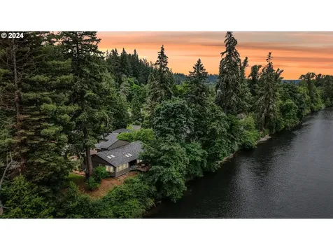 14421 Clackamas River Drive Oregon City OR 97045