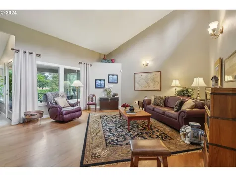 14421 Clackamas River Drive Oregon City OR 97045