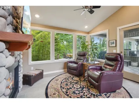 14421 Clackamas River Drive Oregon City OR 97045
