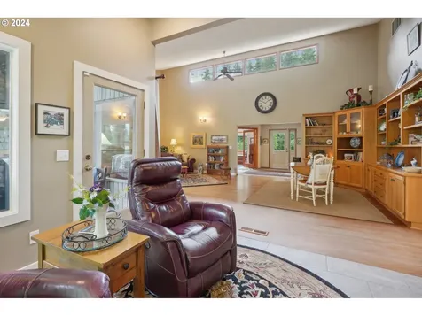 14421 Clackamas River Drive Oregon City OR 97045