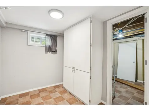 641 Ne 70th Avenue Portland OR 97213