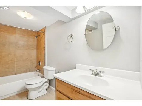 641 Ne 70th Avenue Portland OR 97213