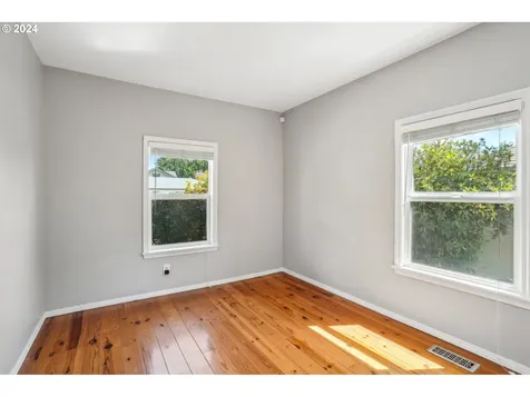 641 Ne 70th Avenue Portland OR 97213